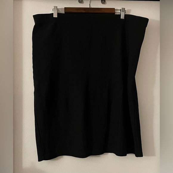 FOREVER 21 PLUS PENCIL SKIRT - Picture 2 of 3